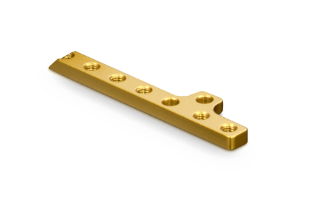 XRAY T4&#039;18 BRASS MOTOR MOUNT PLATE - 303004